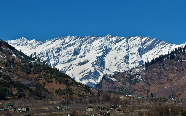 Manali in May–June 2026: Snow Points, Volvo Routes & a 5-Day Trip Guide