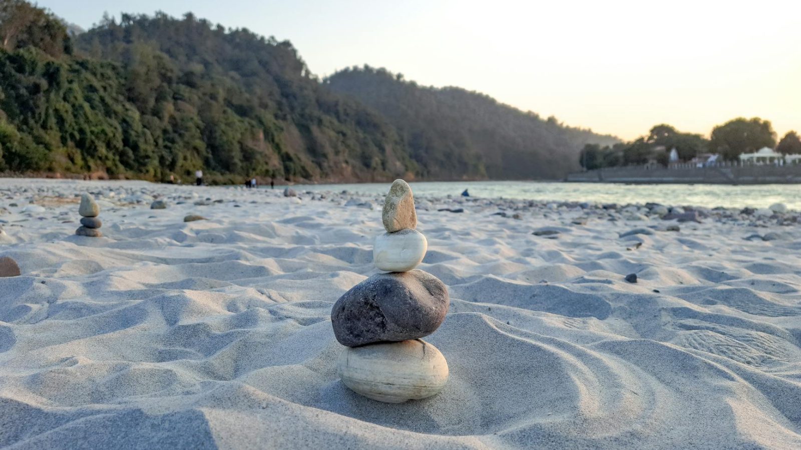 Rishikesh Travel Guide 2026: Yoga, Rafting, Lakshman Jhula & 3-Day Itinerary
