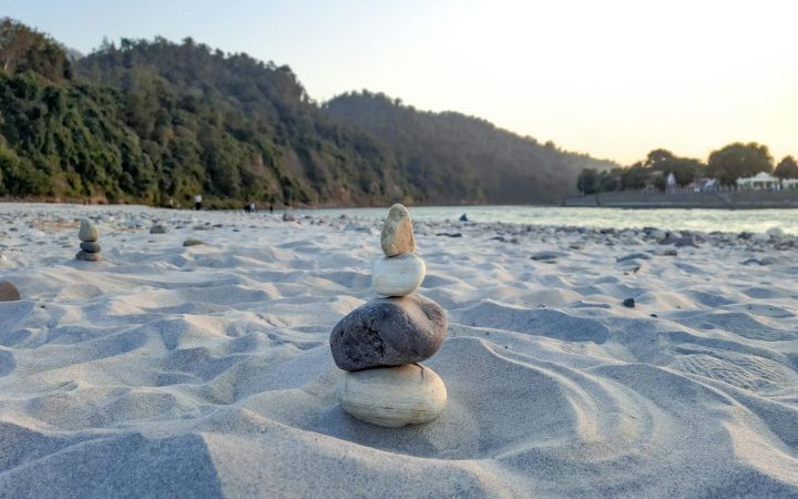 Rishikesh Travel Guide 2026: Yoga, Rafting, Lakshman Jhula & 3-Day Itinerary