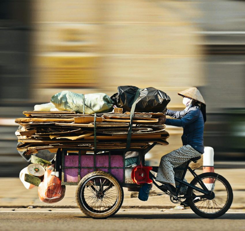 sustainable travel practices photo by Thái Phát